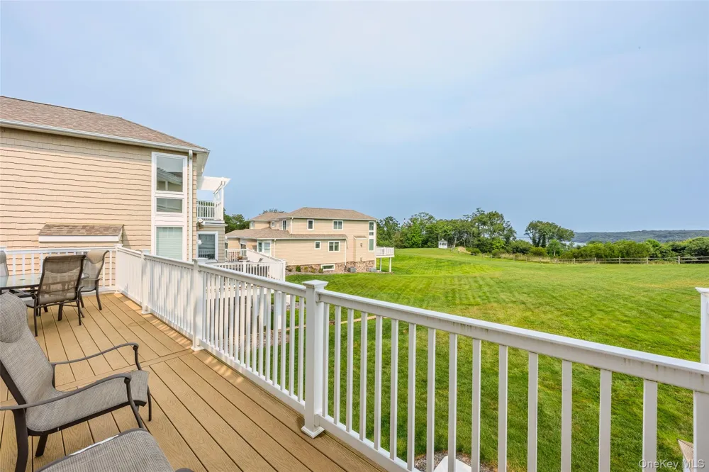35 Theresa Lane Port Jefferson, NY 11777