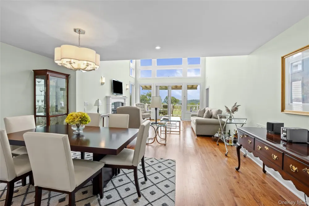 35 Theresa Lane Port Jefferson, NY 11777
