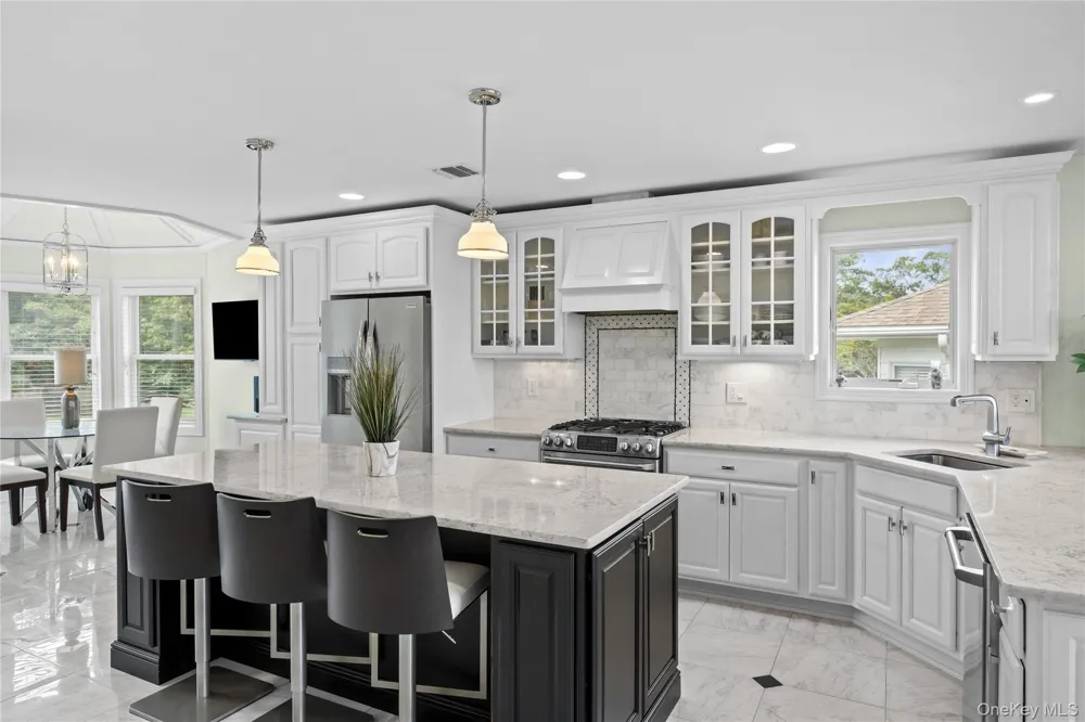 35 Theresa Lane Port Jefferson, NY 11777