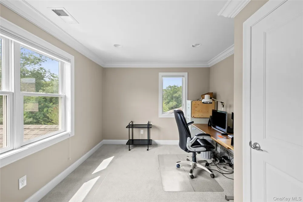 35 Theresa Lane Port Jefferson, NY 11777