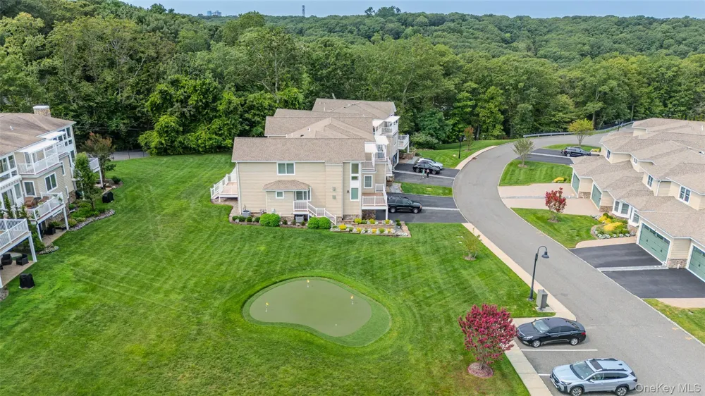 35 Theresa Lane Port Jefferson, NY 11777