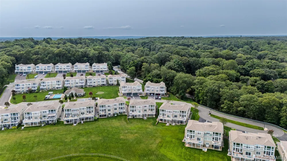 35 Theresa Lane Port Jefferson, NY 11777