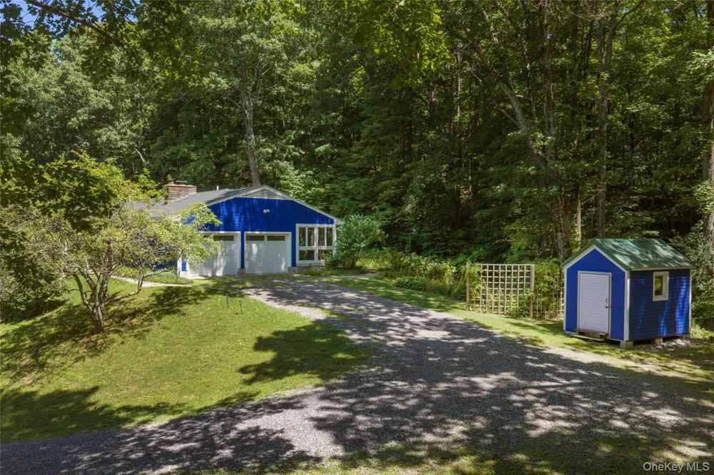 133 White Schoolhouse Road Rhinebeck, NY 12572