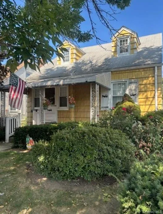 545 6th Avenue New Hyde Park, NY 11040