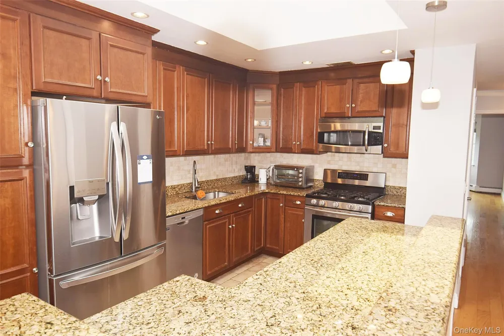12-27 Diane Place #196 U Bayside, NY 11360