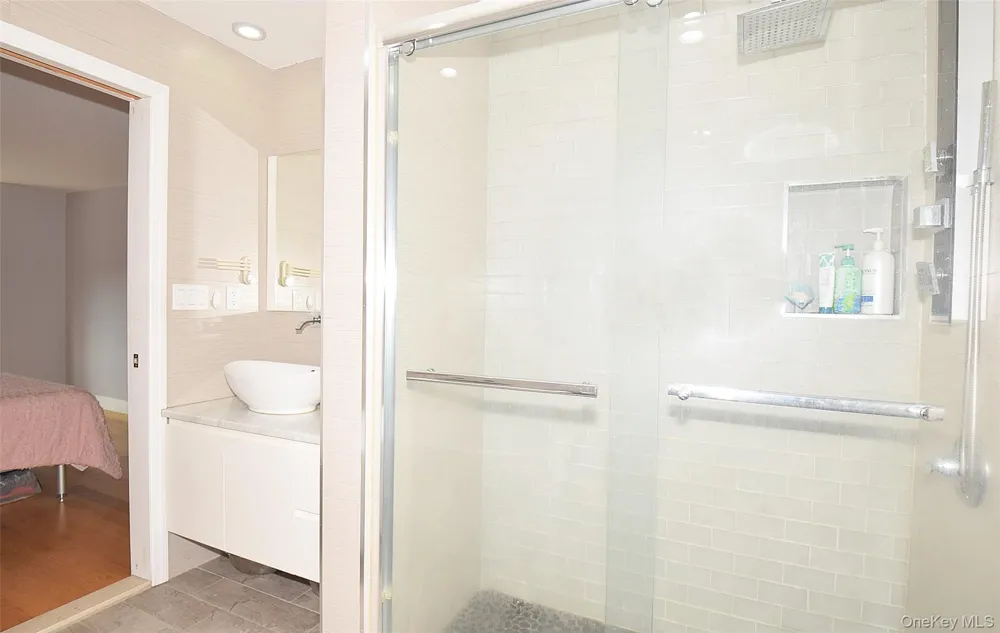 12-27 Diane Place #196 U Bayside, NY 11360