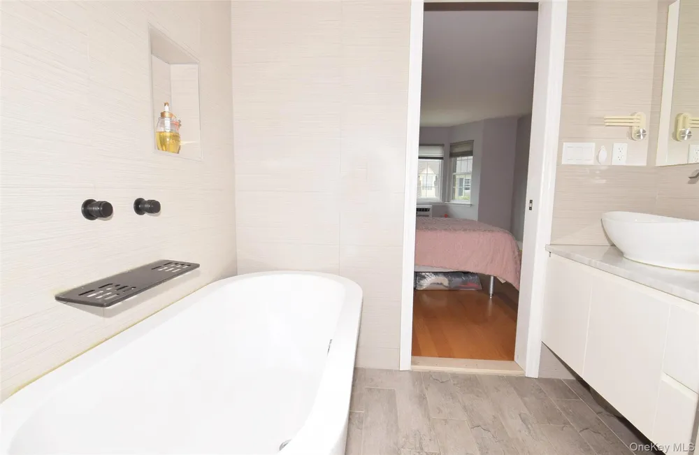12-27 Diane Place #196 U Bayside, NY 11360