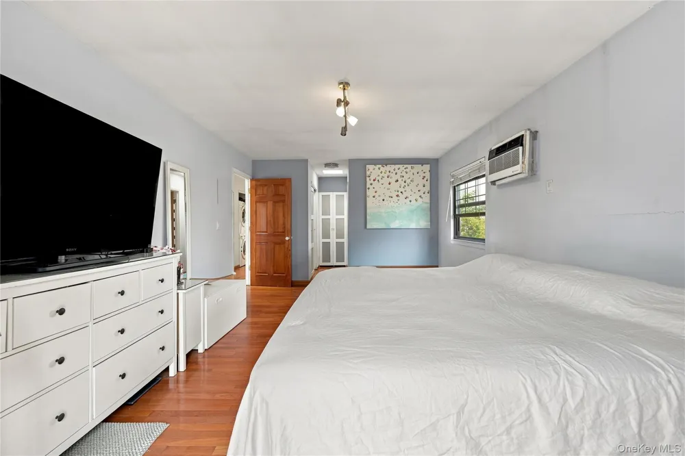 3-27 128th Street #21D College Point, NY 11356