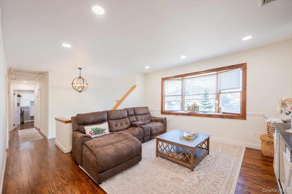 2695 Ocean Avenue Seaford, NY 11783