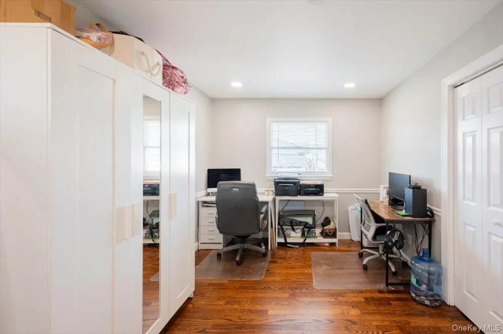 2695 Ocean Avenue Seaford, NY 11783
