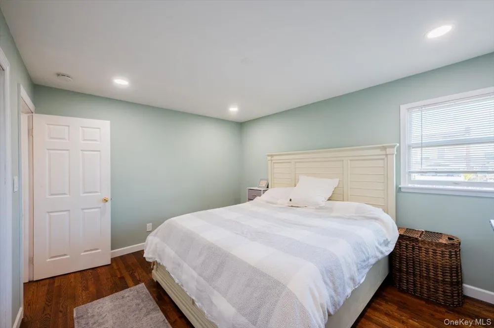 2695 Ocean Avenue Seaford, NY 11783