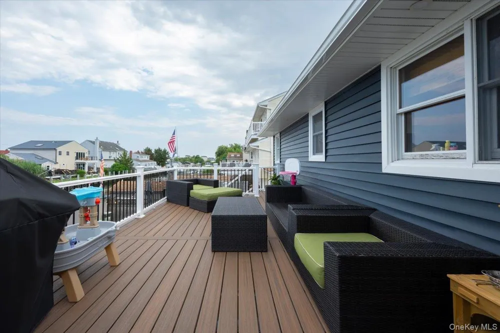 2695 Ocean Avenue Seaford, NY 11783