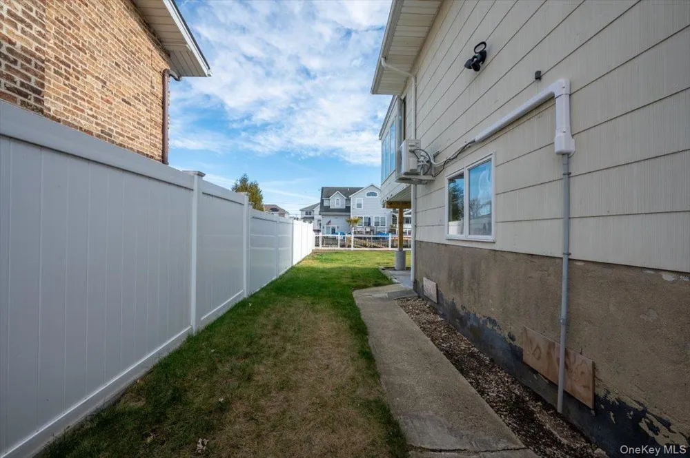 2695 Ocean Avenue Seaford, NY 11783