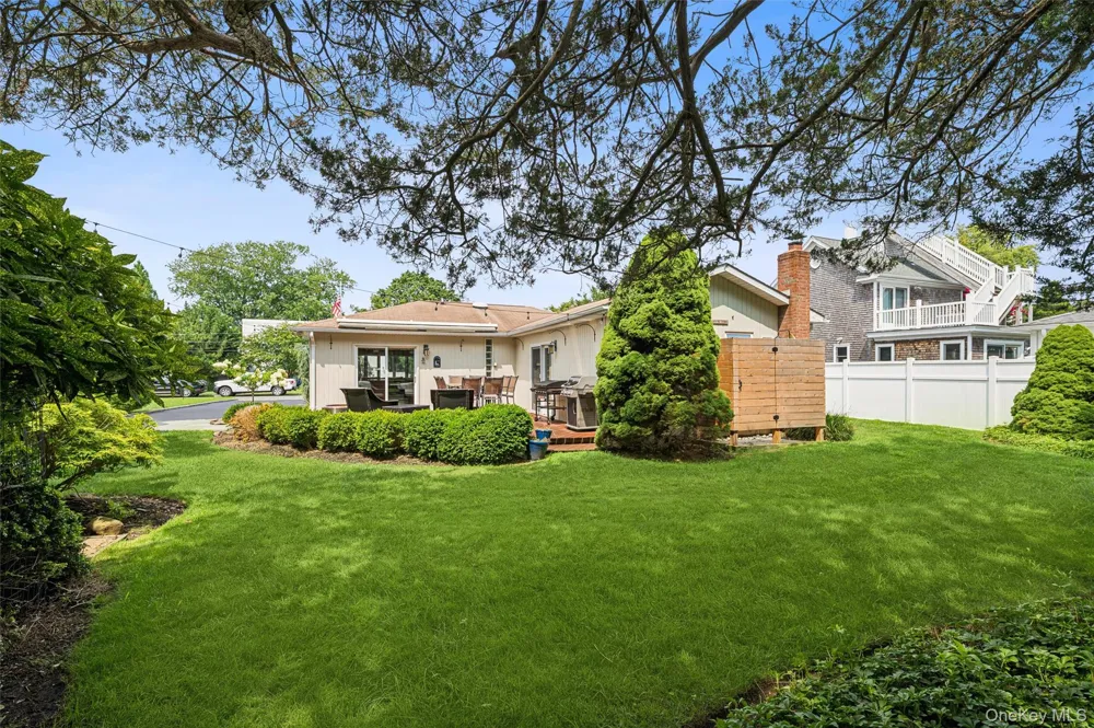 11 Bay Street Center Moriches, NY 11934