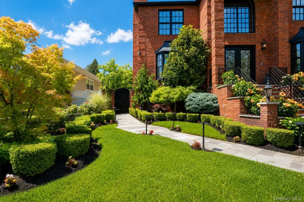 28 Durges Street Staten Island, NY 10304