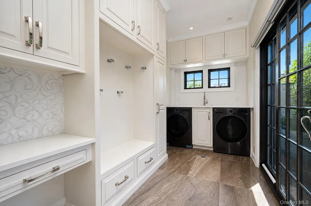 28 Durges Street Staten Island, NY 10304