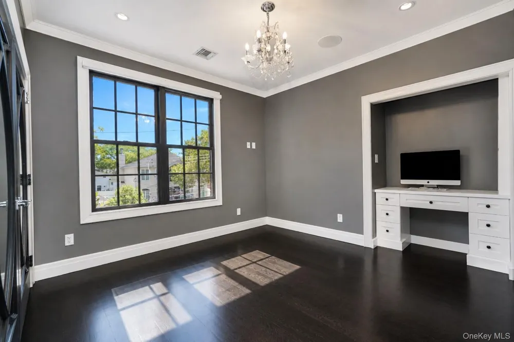 28 Durges Street Staten Island, NY 10304