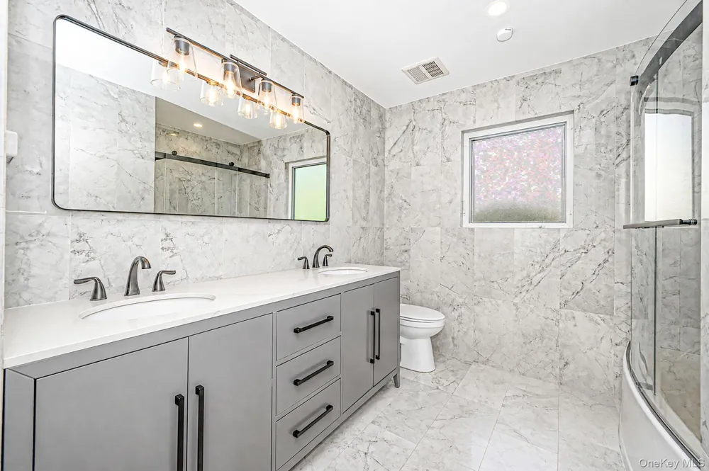 61 Lauren Avenue Dix Hills, NY 11746
