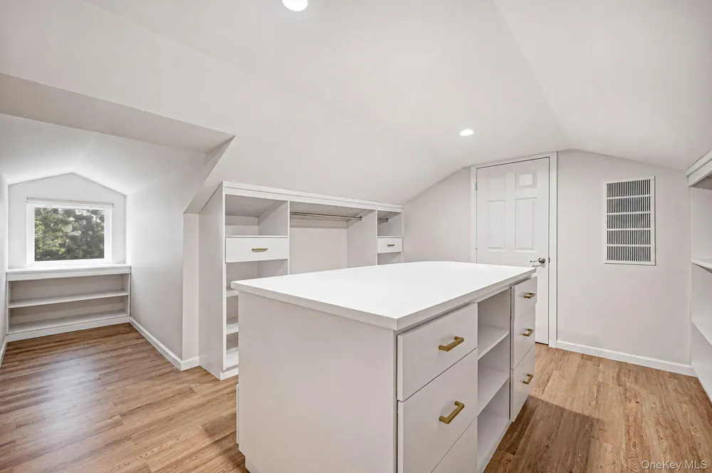 61 Lauren Avenue Dix Hills, NY 11746