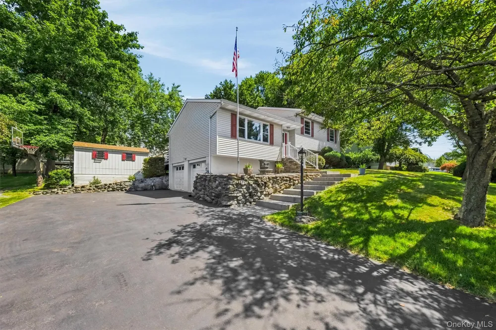 58 Decker Drive Washingtonville, NY 10992