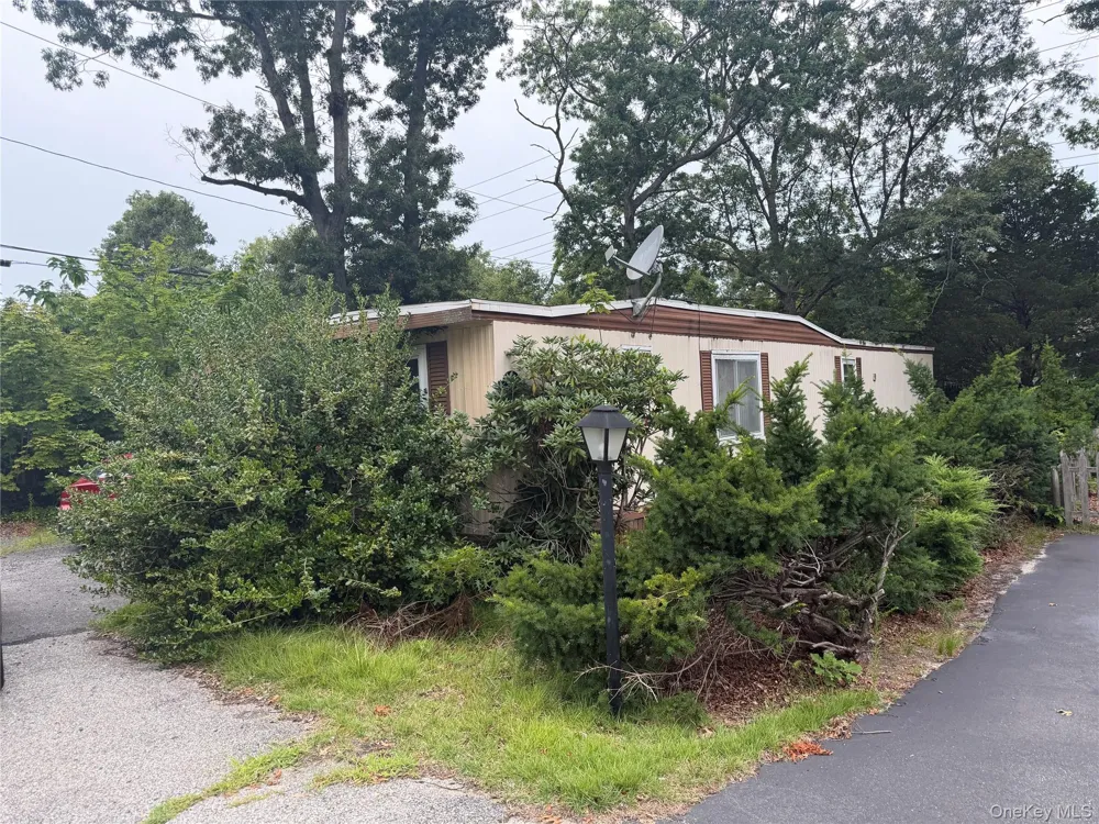 2 Periwinkle Drive Bohemia, NY 11716