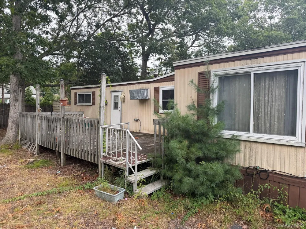 2 Periwinkle Drive Bohemia, NY 11716