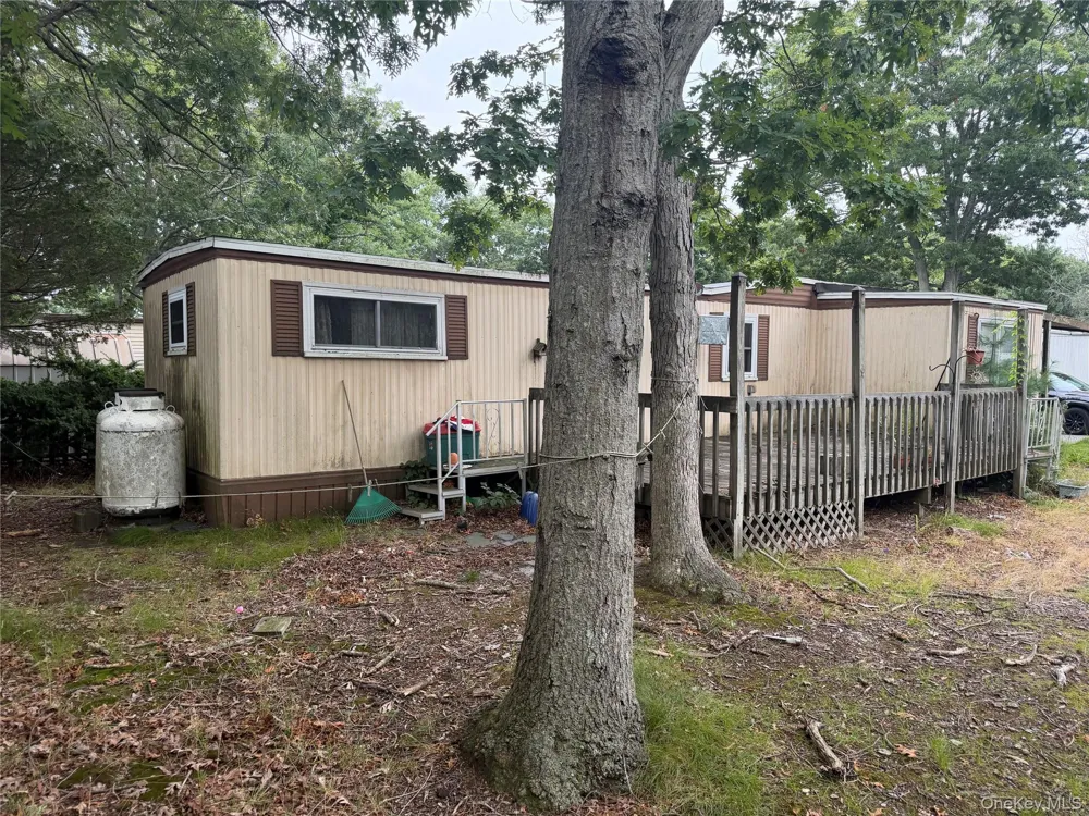 2 Periwinkle Drive Bohemia, NY 11716