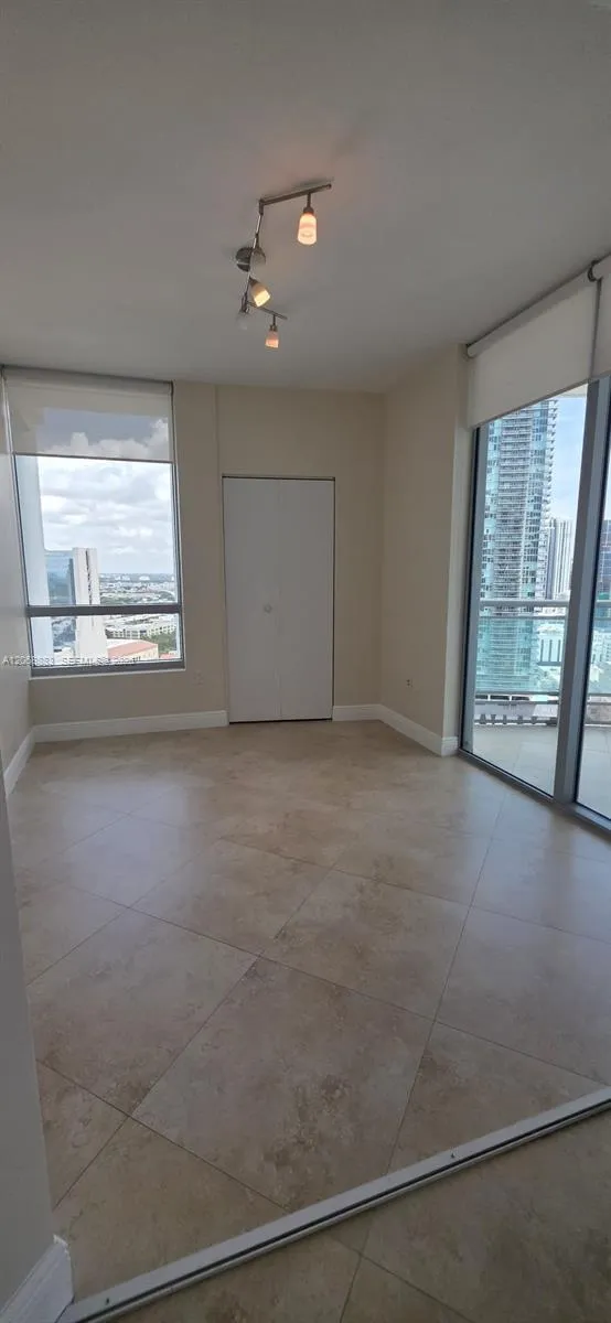 350 S Miami Ave #3213 Miami, FL 33130