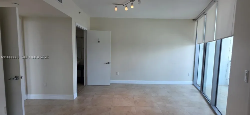 350 S Miami Ave #3213 Miami, FL 33130