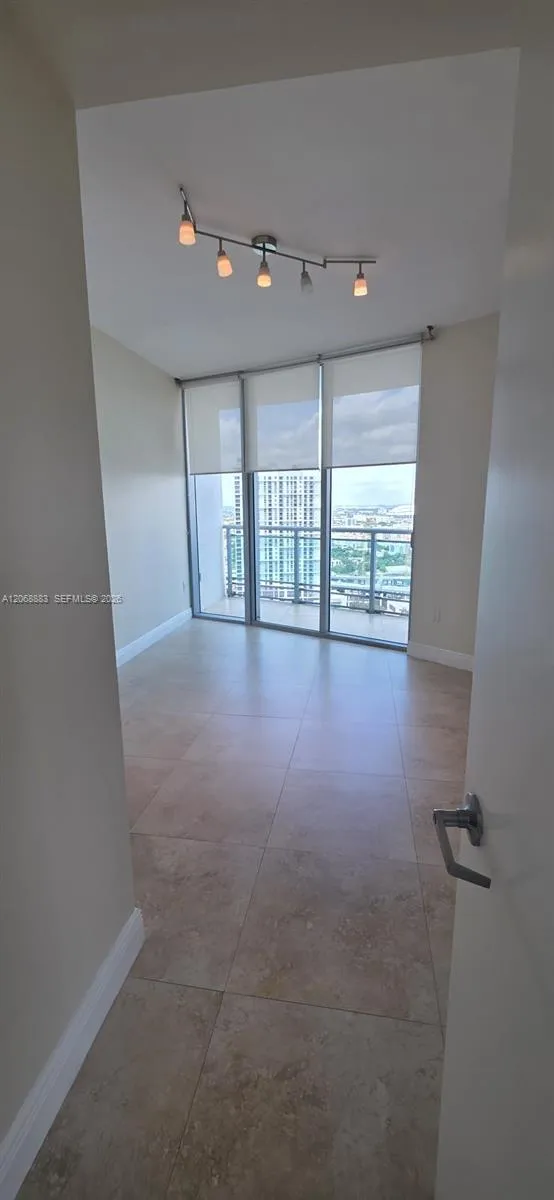 350 S Miami Ave #3213 Miami, FL 33130