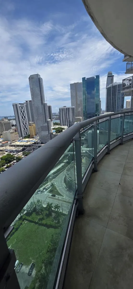 350 S Miami Ave #3213 Miami, FL 33130