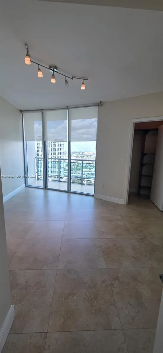 350 S Miami Ave #3213 Miami, FL 33130