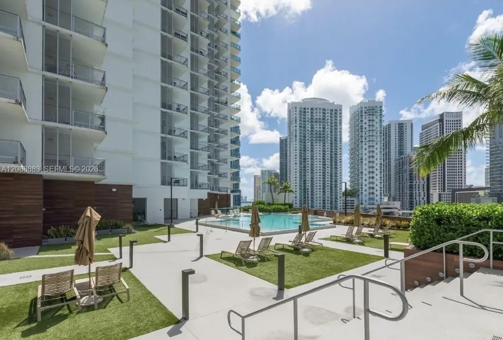 350 S Miami Ave #3213 Miami, FL 33130