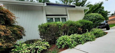 28740 Appleblossom Lane