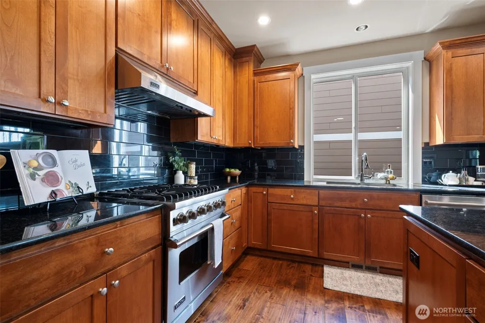 6516 86th Avenue W University Place, WA 98467