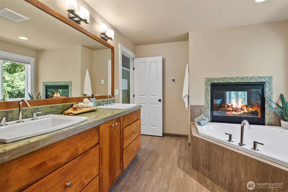 6516 86th Avenue W University Place, WA 98467
