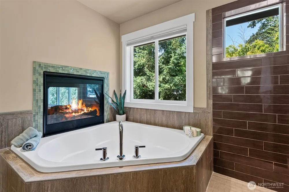 6516 86th Avenue W University Place, WA 98467
