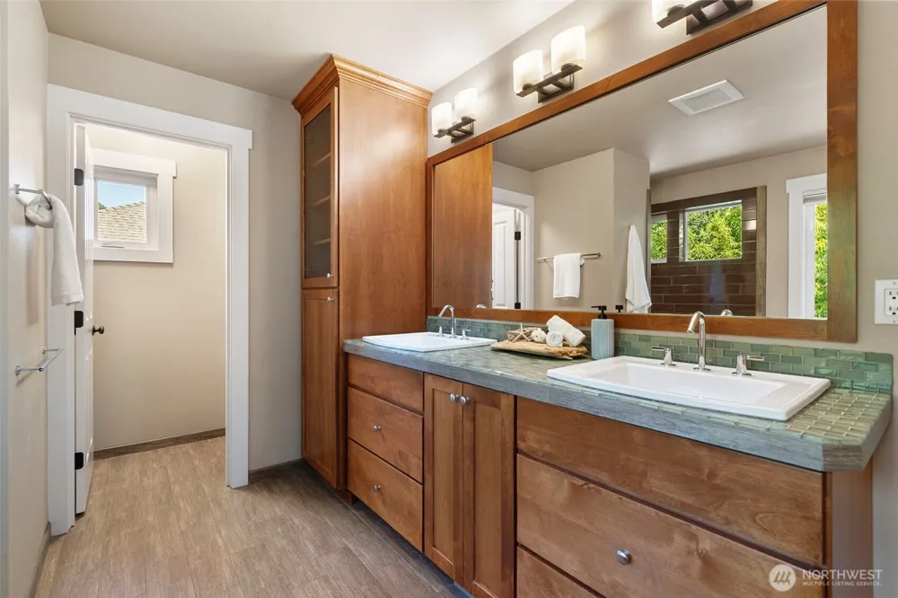 6516 86th Avenue W University Place, WA 98467
