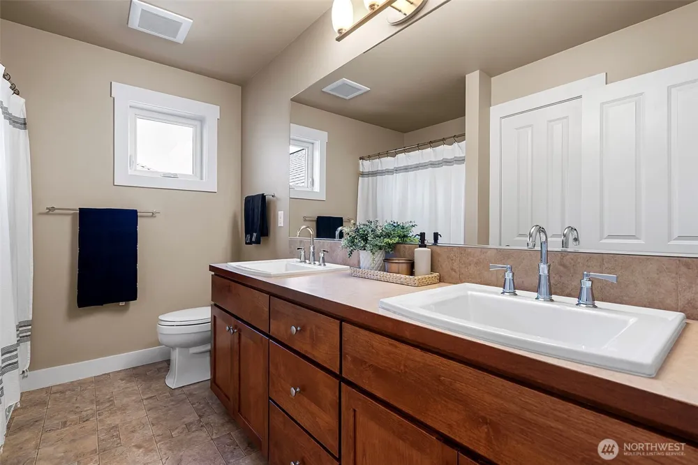 6516 86th Avenue W University Place, WA 98467
