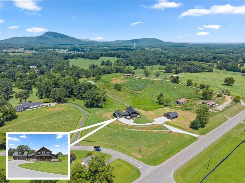 5711 Cleveland Highway Clermont, GA 30527