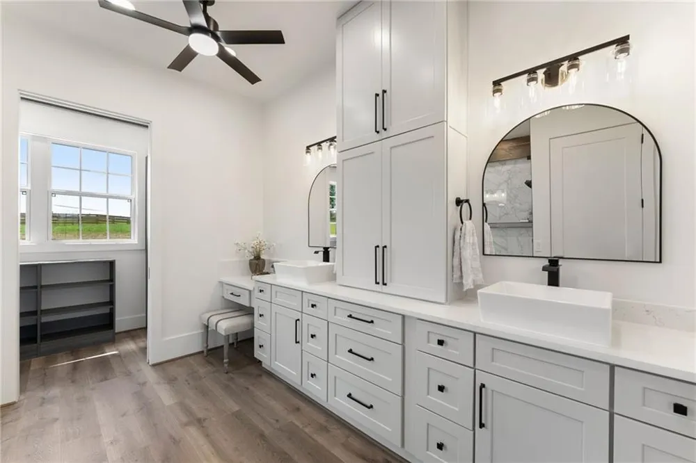 5711 Cleveland Highway Clermont, GA 30527