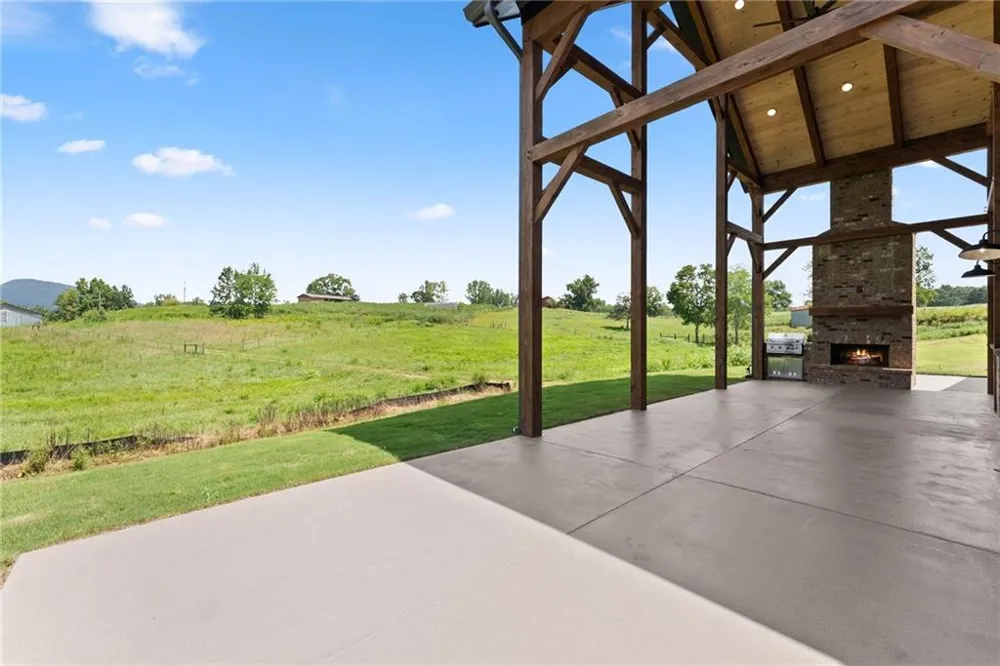 5711 Cleveland Highway Clermont, GA 30527
