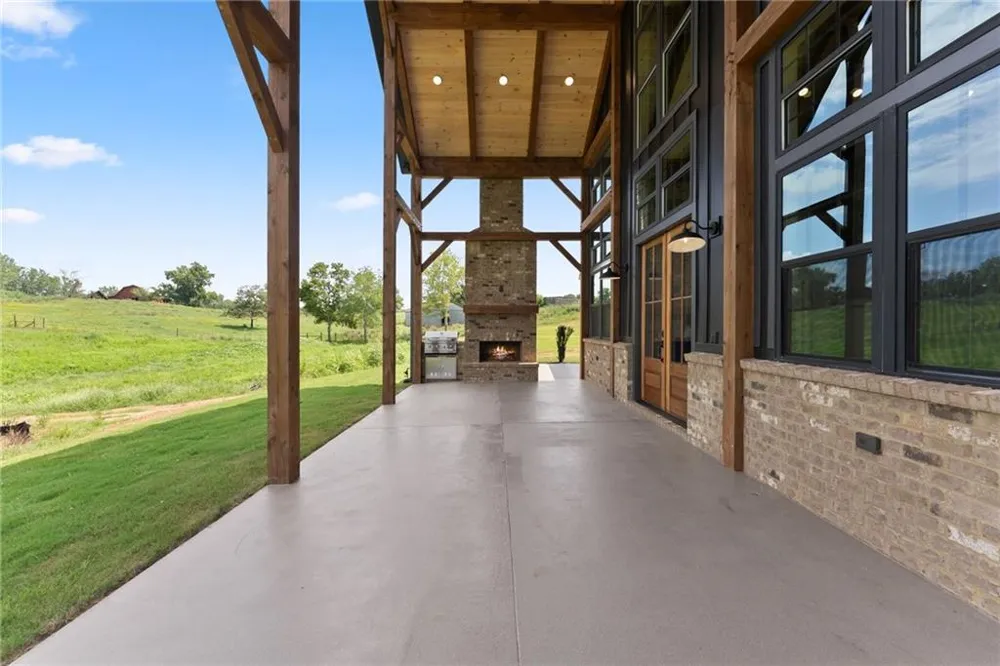 5711 Cleveland Highway Clermont, GA 30527