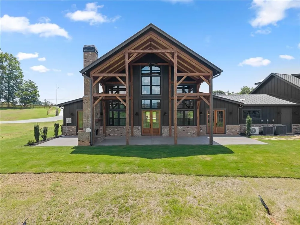 5711 Cleveland Highway Clermont, GA 30527