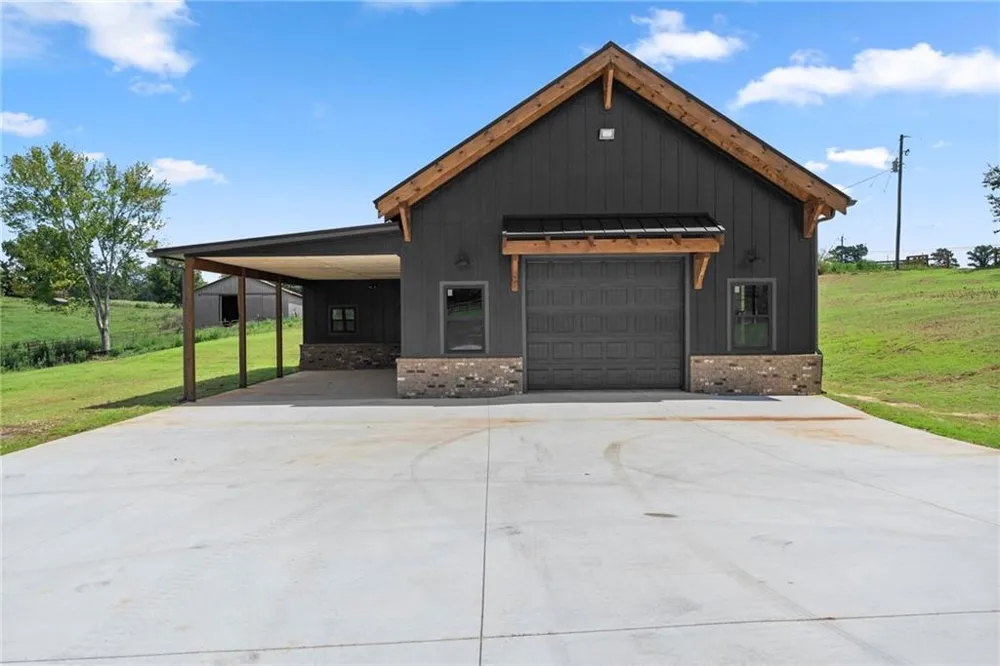 5711 Cleveland Highway Clermont, GA 30527