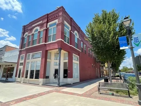 203 DALLAS STREET #203