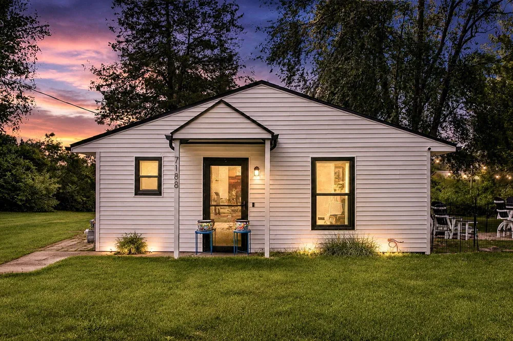 7188 E Beach Drive South Haven, MI 49090