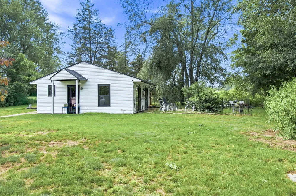 7188 E Beach Drive South Haven, MI 49090