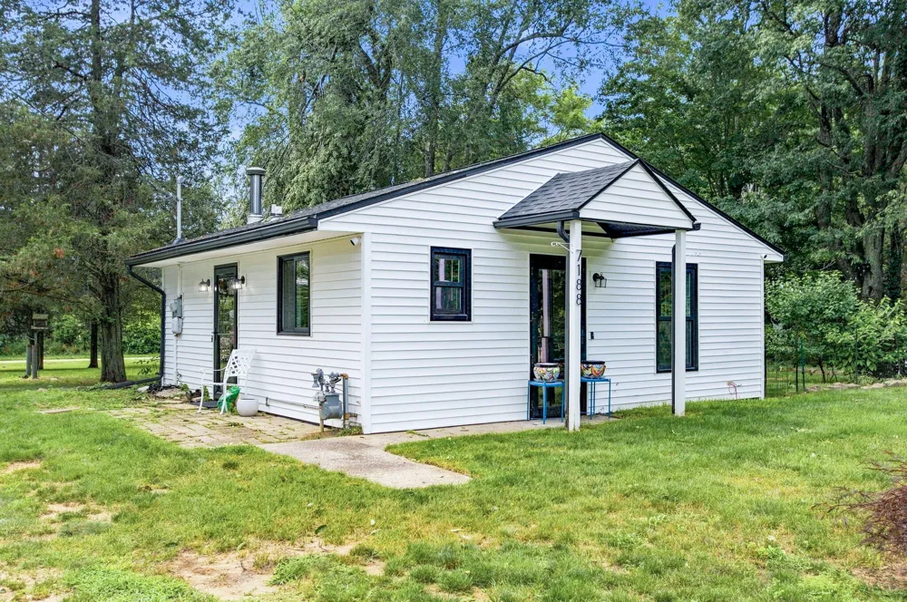 7188 E Beach Drive South Haven, MI 49090