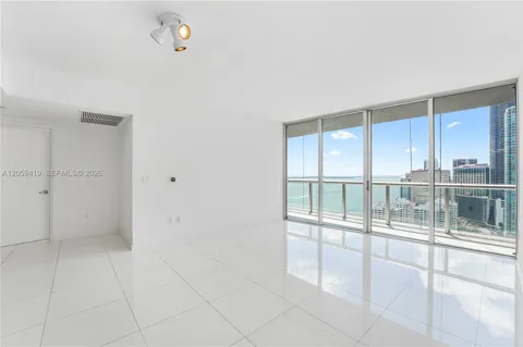 495 Brickell Ave #3311